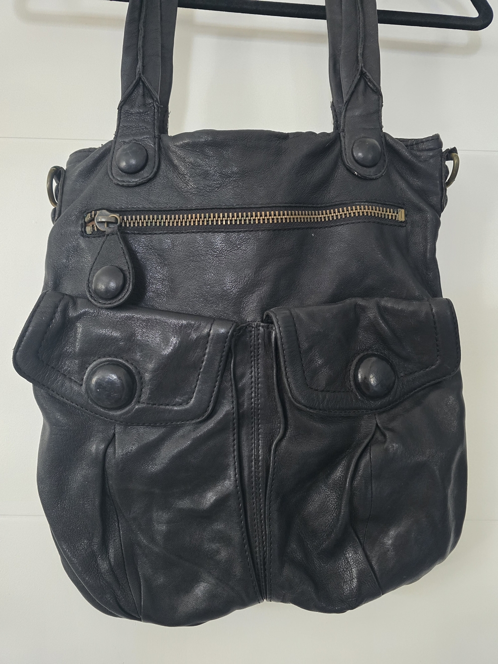 Linea Pelle Collection Black Leather Shoulder Bag Tote - Multi-Pocket - Picture 3 of 15